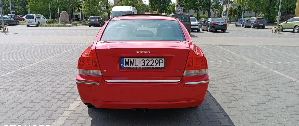 Volvo S60 cena 36000 przebieg: 253000, rok produkcji 2006 z Wołomin małe 254